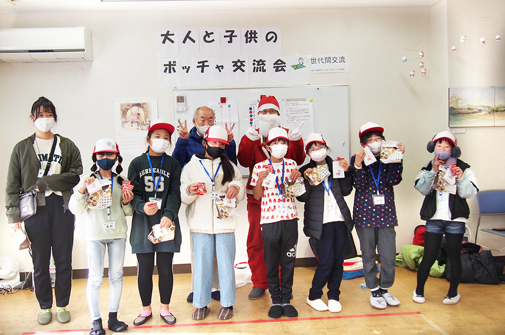 記事 おとな（高齢者）とこどものボッチャ交流会　学園西町地域福祉センターのアイキャッチ画像